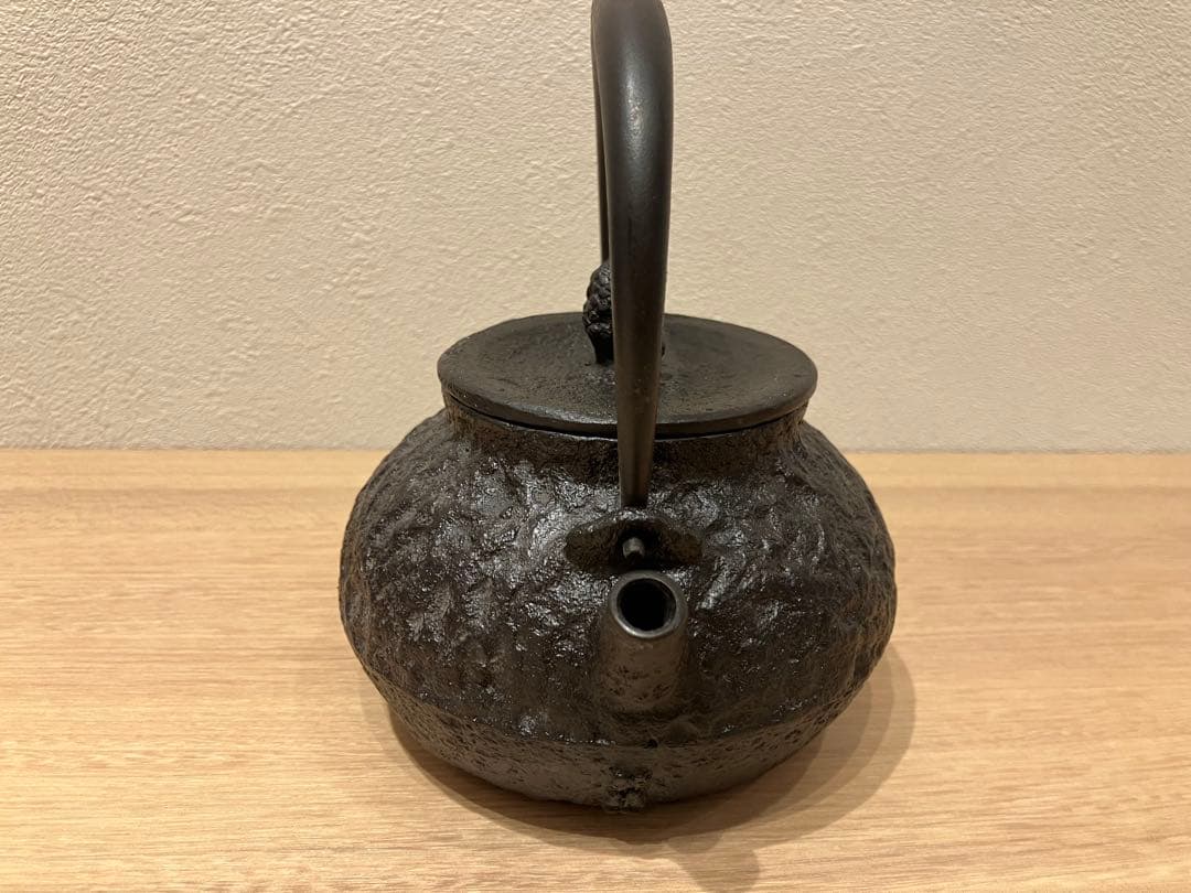 小さい鉄瓶　新品未使用　山形　鋳物　0.5リットル