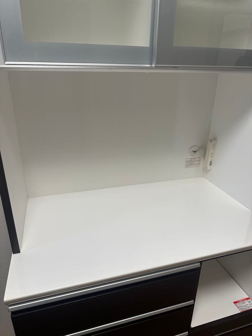 ニトリ　食器棚 ガラス扉付き【送料込み】