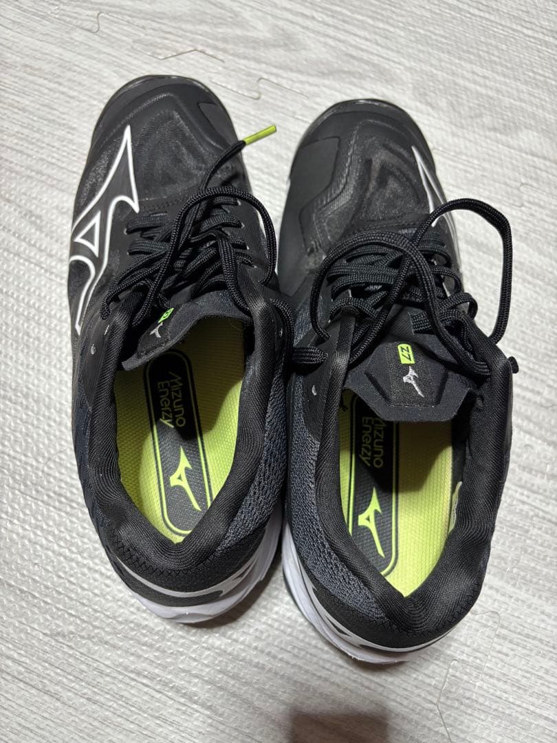 ミズノ（MIZUNO）　バレーボールシューズ ウエーブライトニングZ7