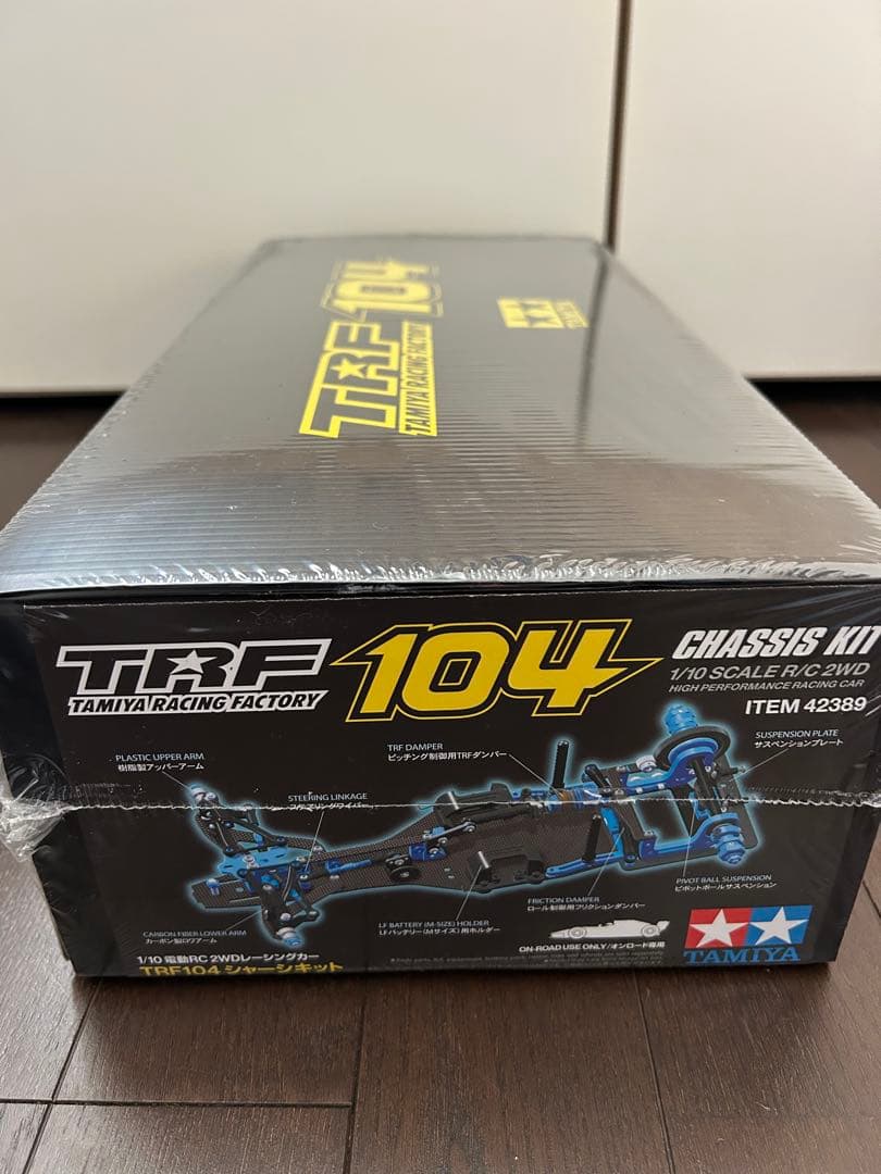 TRF104 シャーシキット　F104 スペアボディ　タイヤ　ウイング　セット