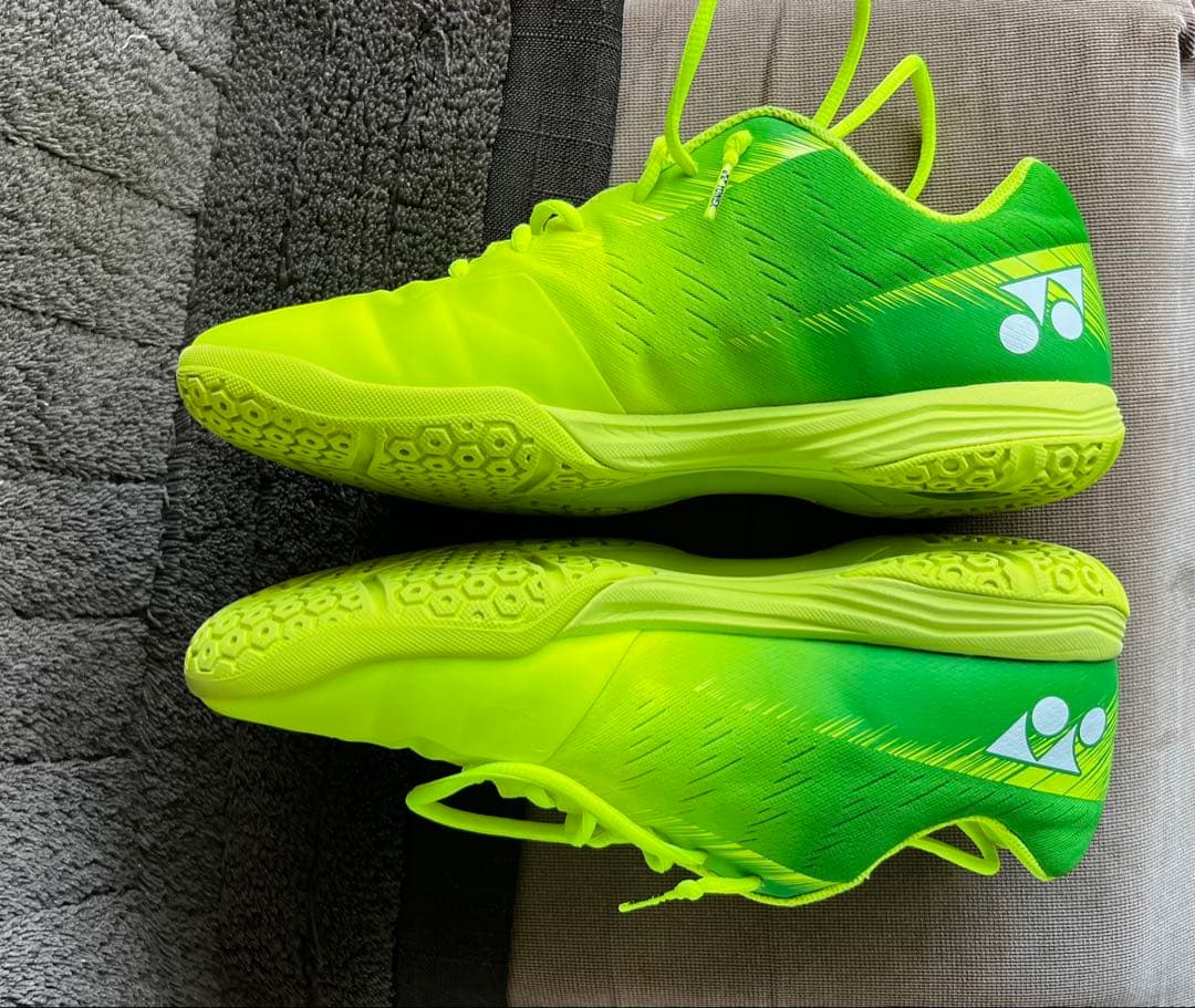 ヨネックス エアラスz 27.0