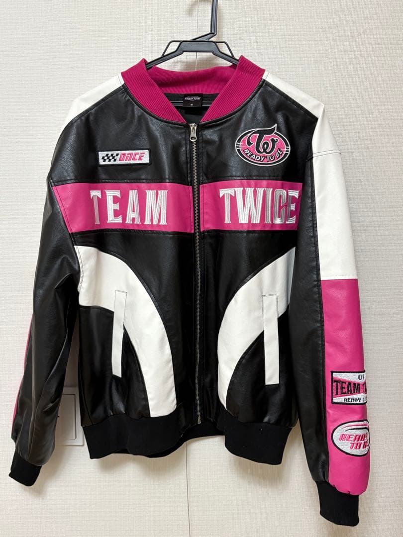 TWICE READY TO BE レザージャケット