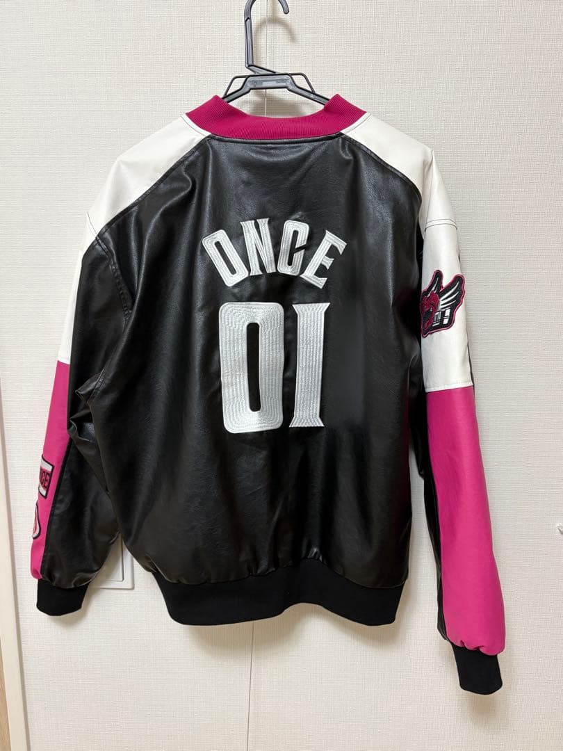 TWICE READY TO BE レザージャケット