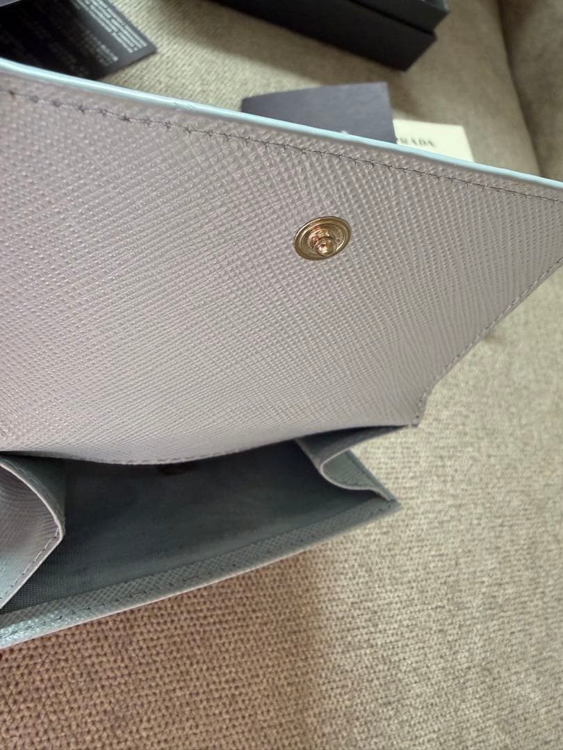 【美品】PRADA サフィアーノトライアングル 財布