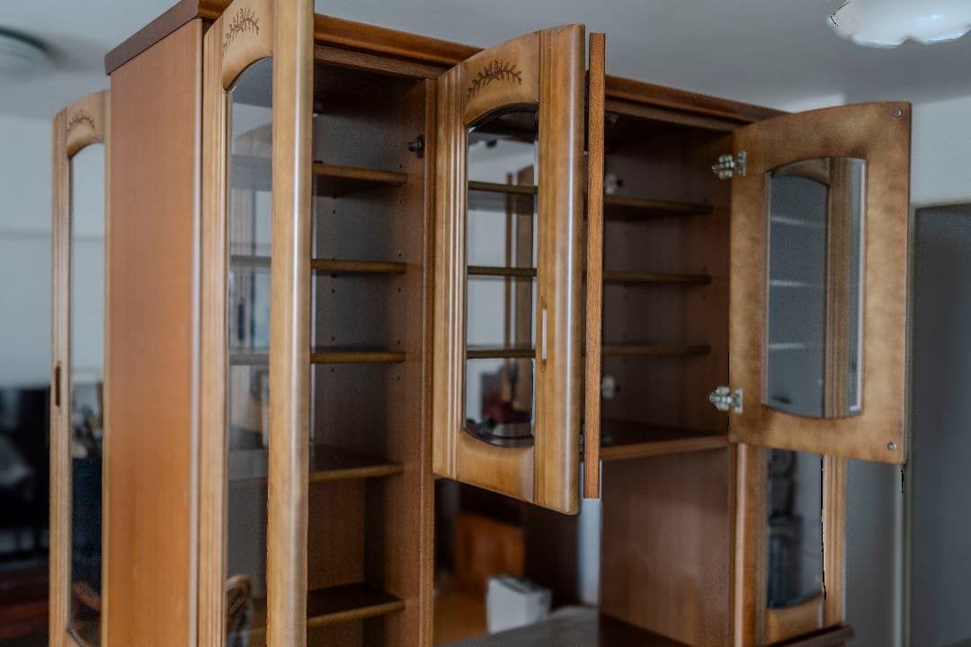 松田家具 木製食器棚 両扉 送料・設置費込み