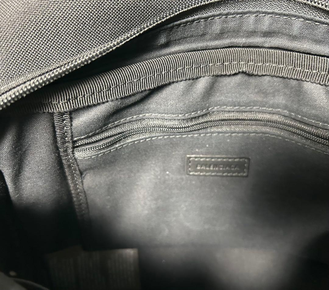 BALENCIAGA ブラック ショルダーバッグ