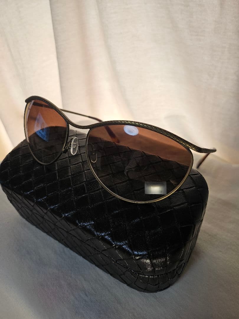 値下げしました！Bottega Veneta　サングラス