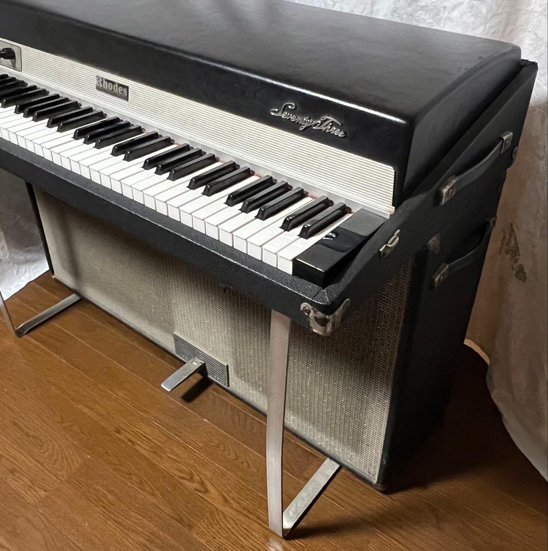 おとうさま用Rhodes Suitcase Piano 73鍵