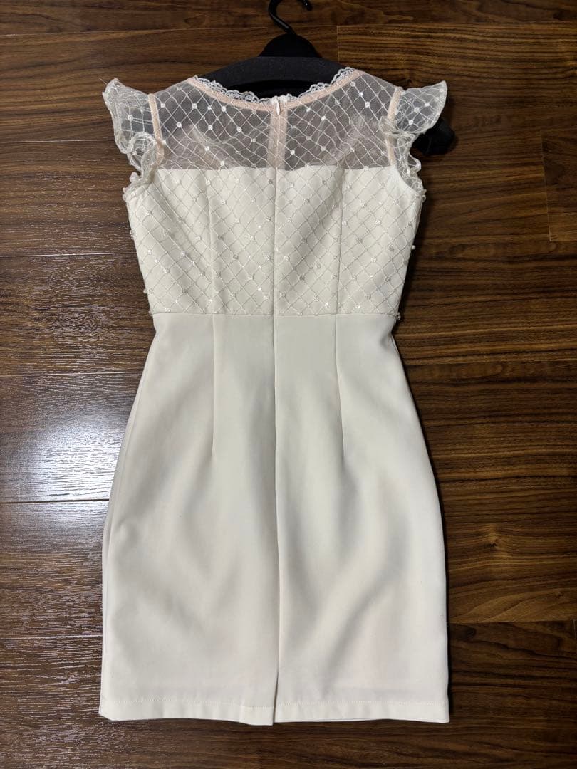 ROBE de FLEURSローブドフルール　フリルビジュータイトミニドレス