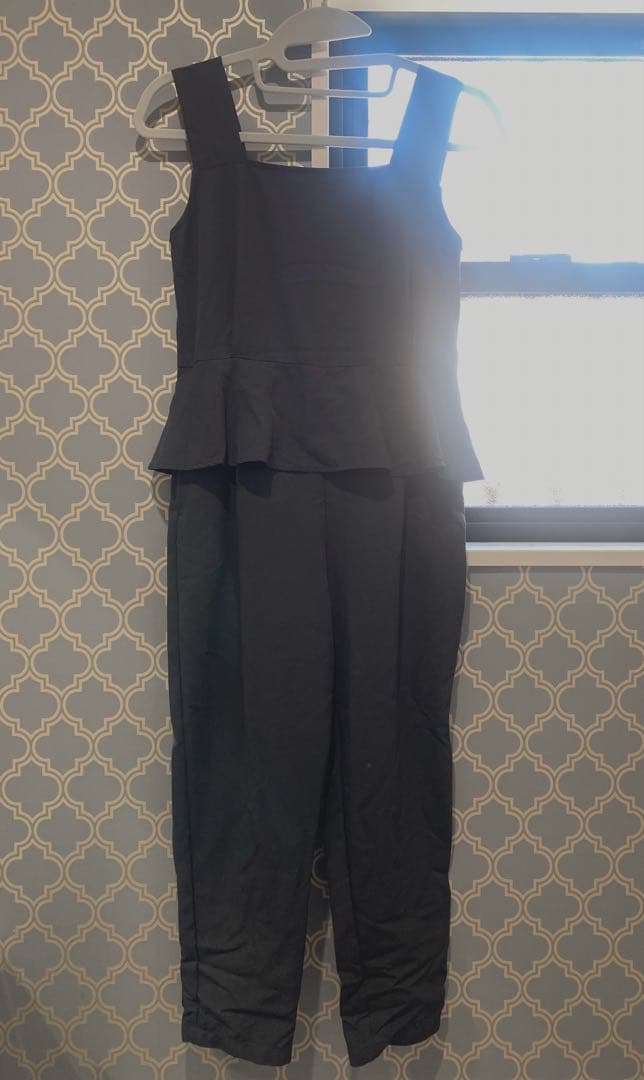 セントルーニー　ペプラムフリルオールインワン