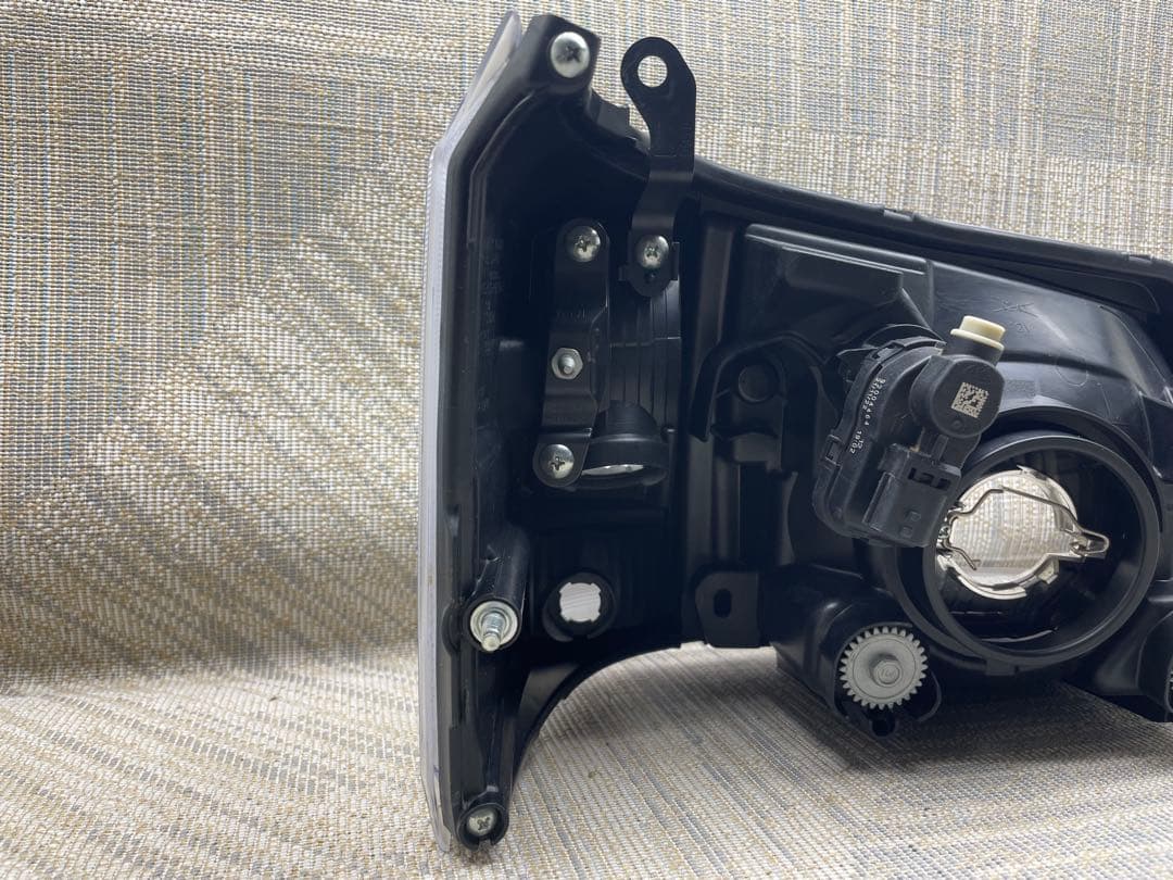 ハイゼット トラック S500P後期 ハロゲン 左STANLEY W6847