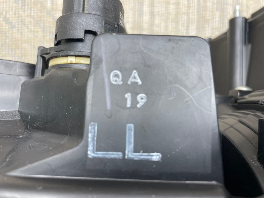 ハイゼット トラック S500P後期 ハロゲン 左STANLEY W6847