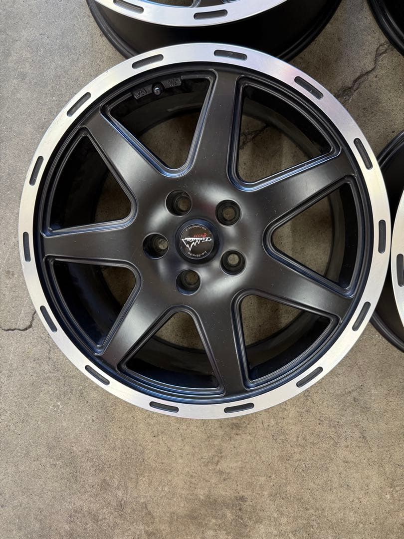 17インチアルミホイール４本 La Strada TIRADO CROSS