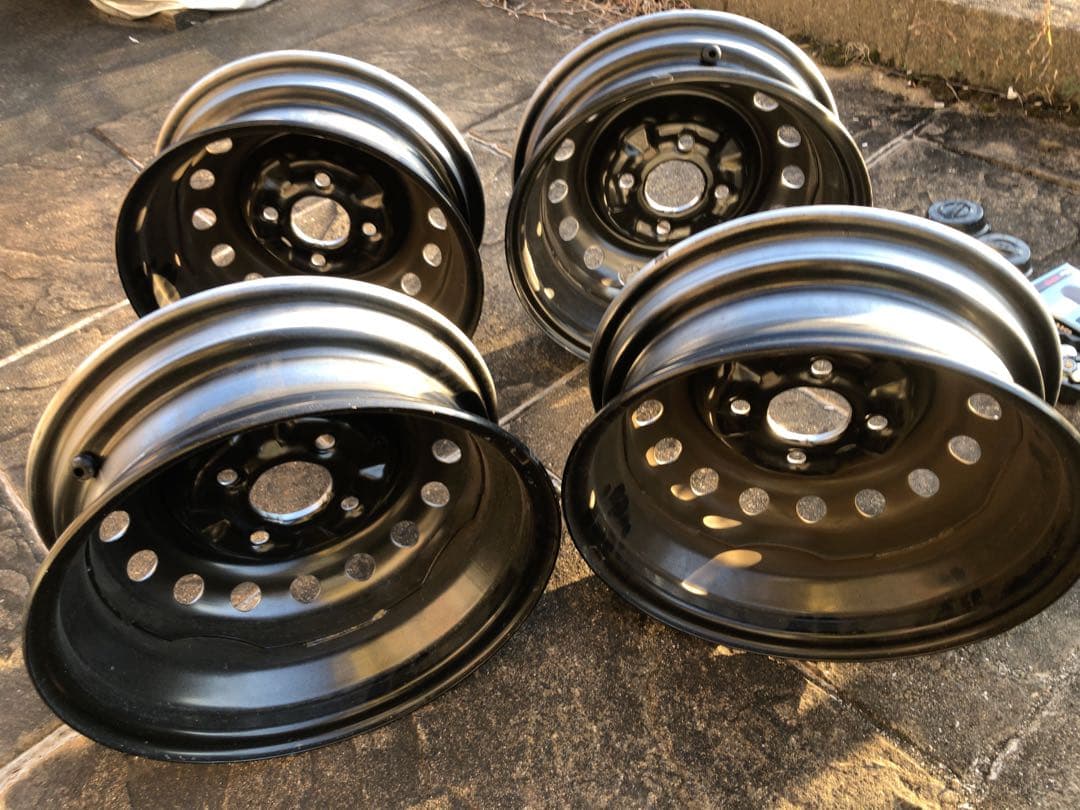 nv200 鉄ホイール　14インチ 4個セット ナット　センターキャップ付き