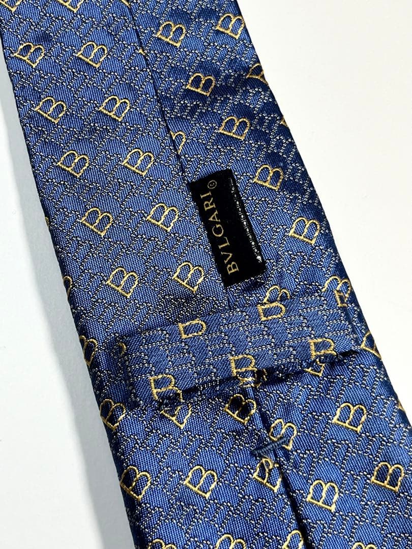 ✨極美品✨ BVLGARI ブルガリ ネクタイ Bロゴ　セッテピエゲ