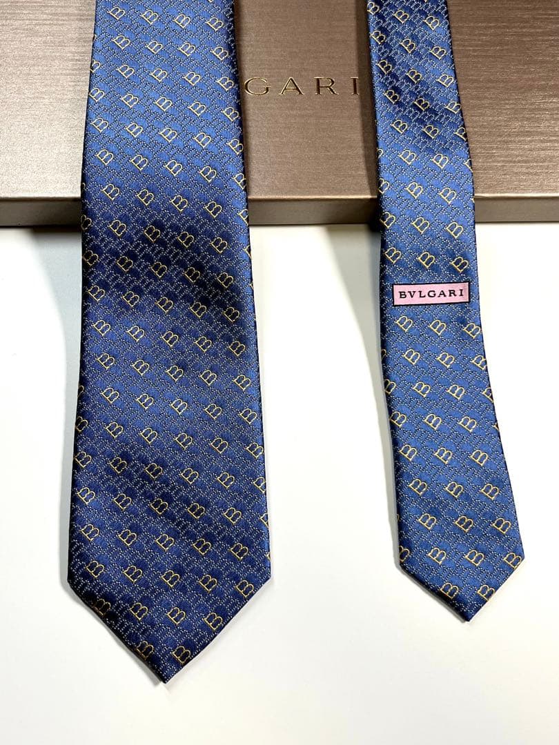 ✨極美品✨ BVLGARI ブルガリ ネクタイ Bロゴ　セッテピエゲ