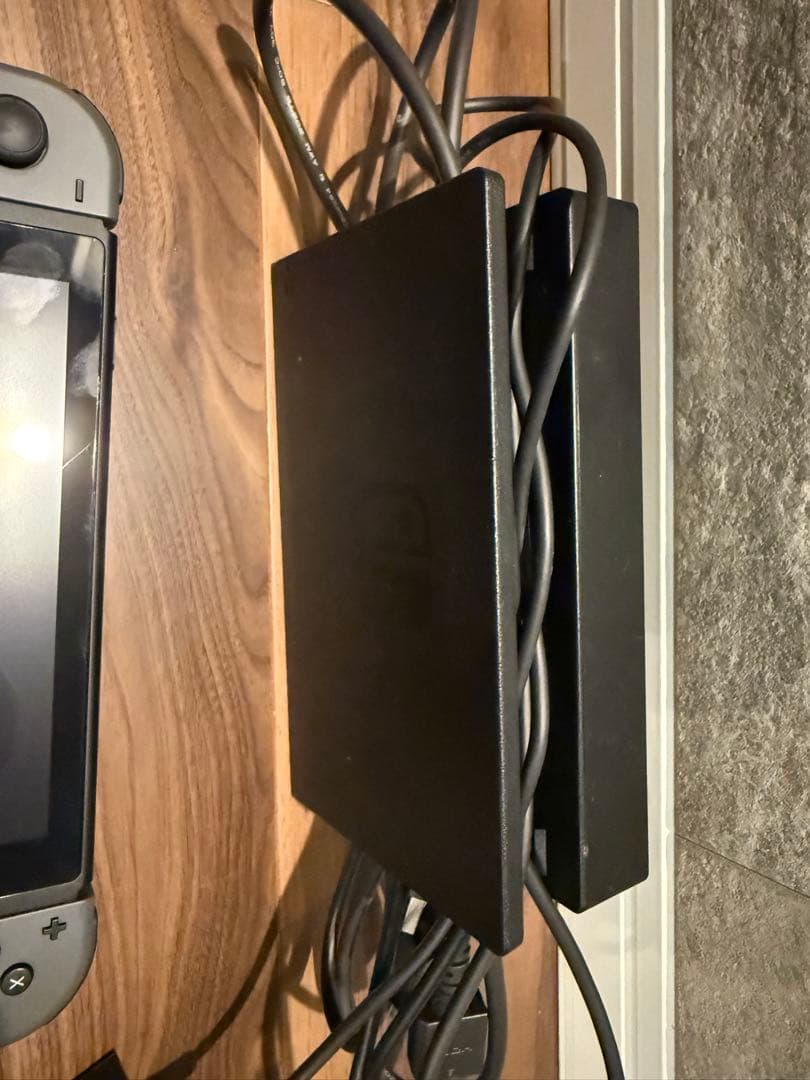 Nintendo Switch 本体＋プロコン＋ソフト2本＋充電器