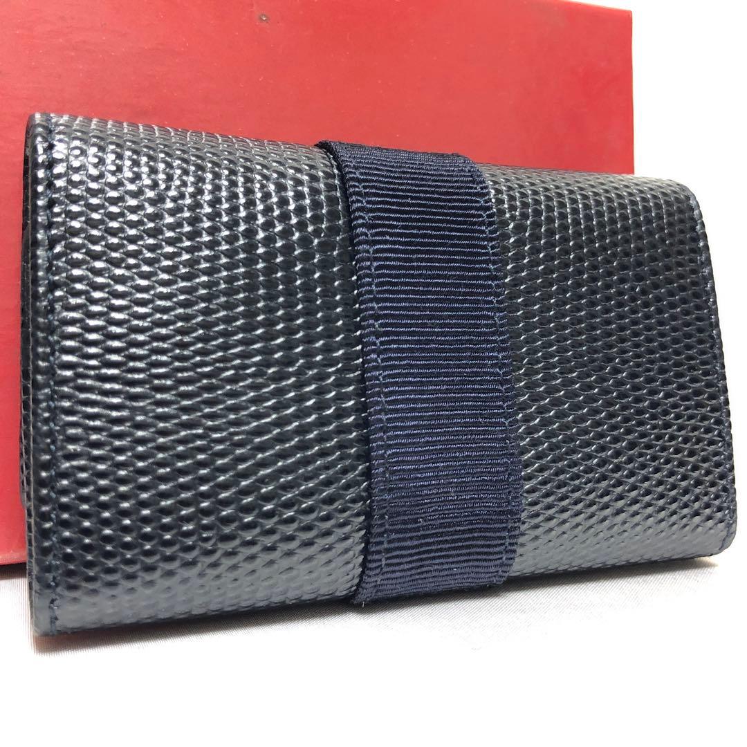 未使用　フェラガモ　キーケース　ヴァラリボン　リザード型押　ネイビー　付属品⭕️