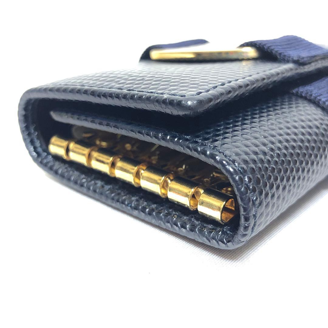 未使用　フェラガモ　キーケース　ヴァラリボン　リザード型押　ネイビー　付属品⭕️
