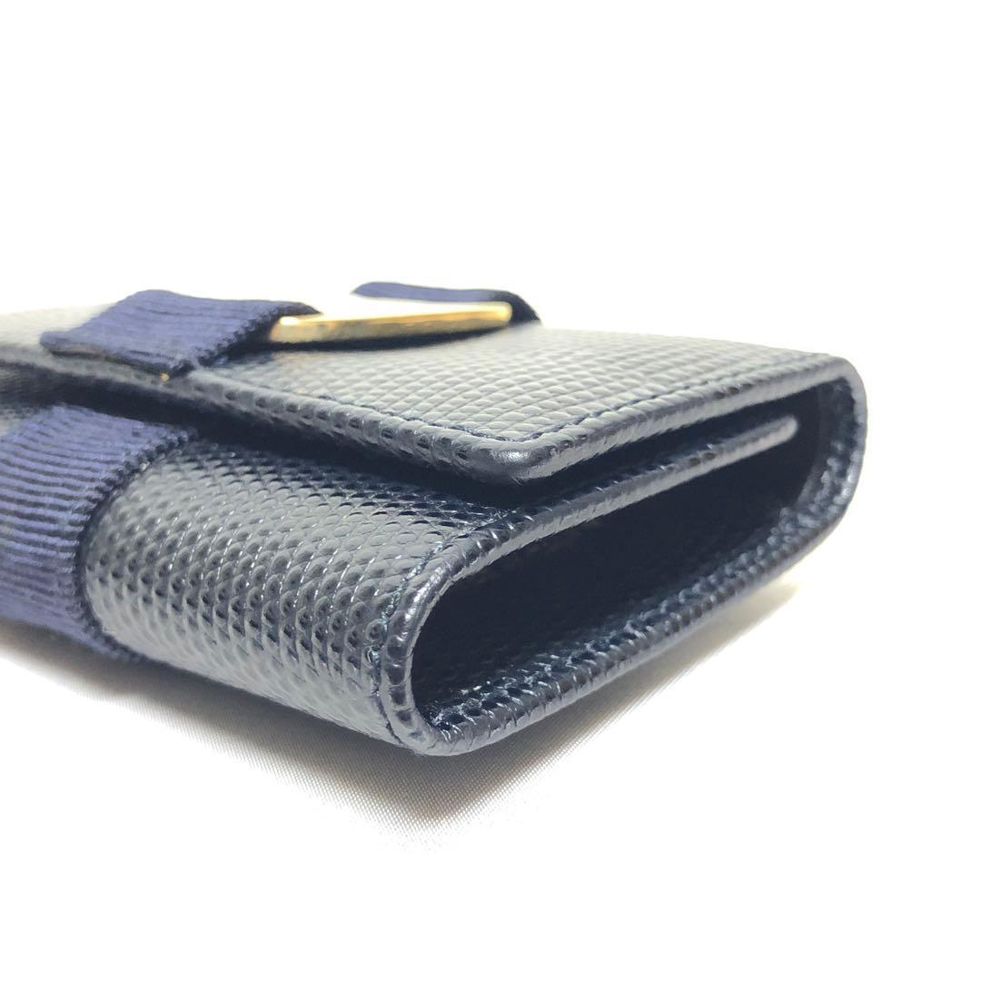 未使用　フェラガモ　キーケース　ヴァラリボン　リザード型押　ネイビー　付属品⭕️