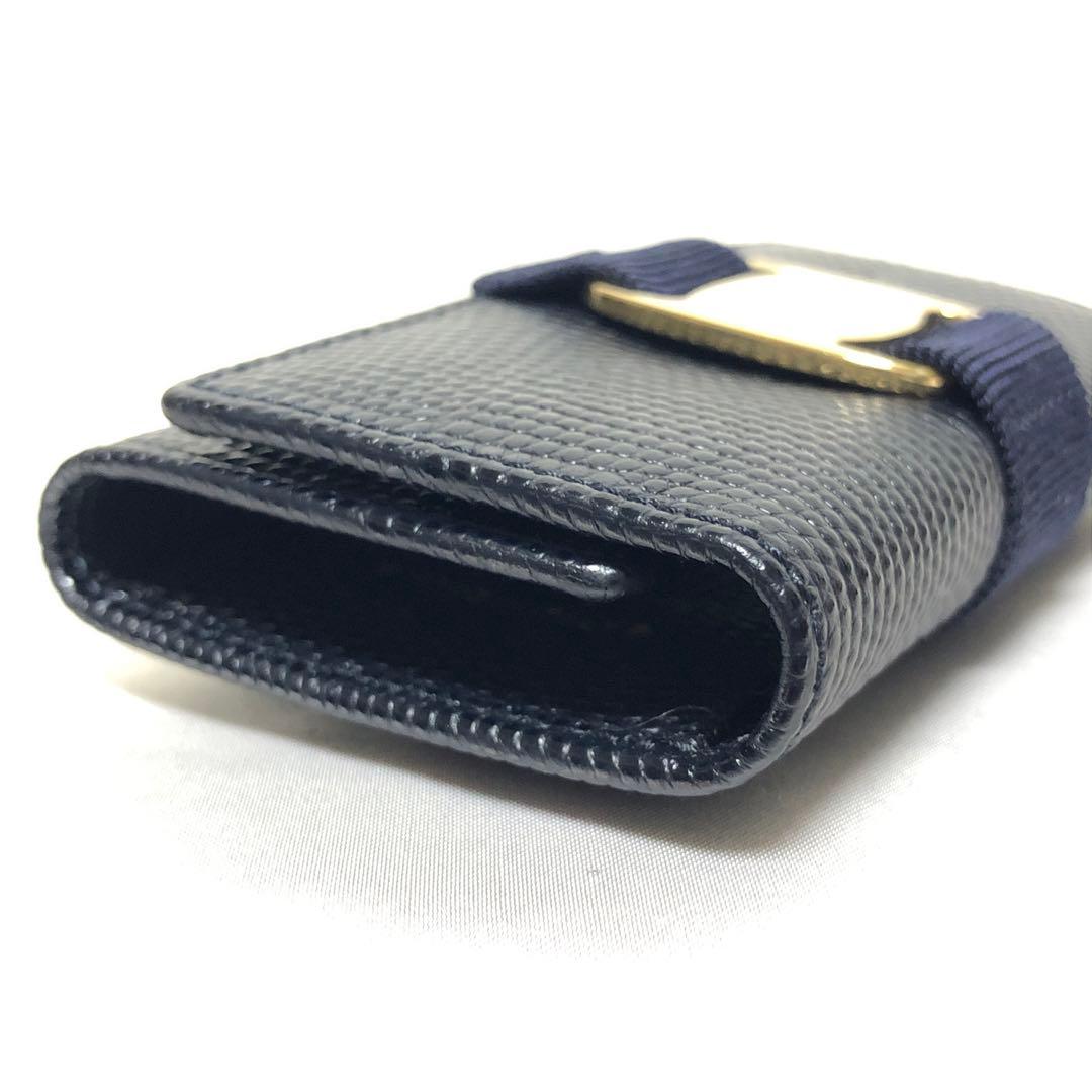 未使用　フェラガモ　キーケース　ヴァラリボン　リザード型押　ネイビー　付属品⭕️