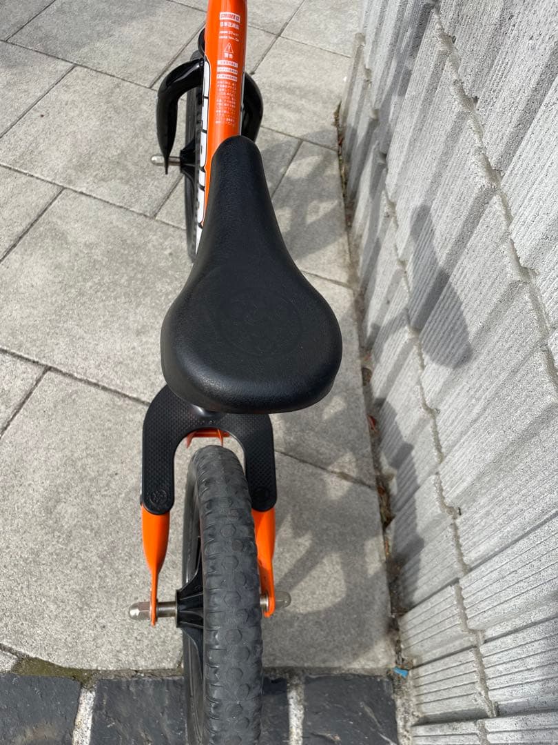 ストライダースポーツモデル 12インチ オレンジ