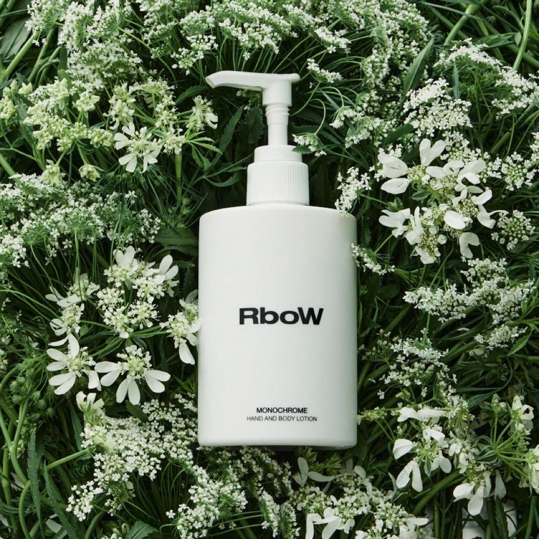 [RboW アールボウ ] ハンド＆ボディローション モノクローム 300mL