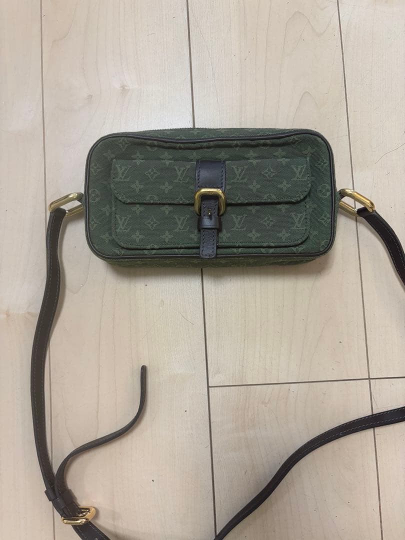 Louis Vuitton オリーブグリーン ショルダーバッグ M92418