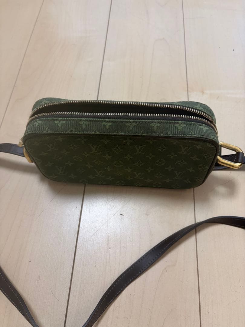 Louis Vuitton オリーブグリーン ショルダーバッグ M92418