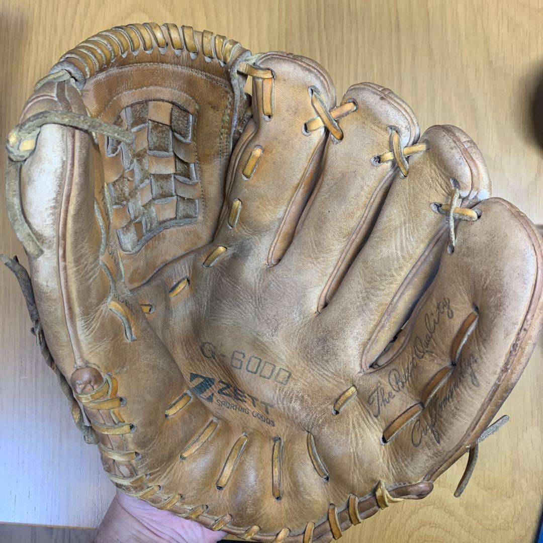 【詳細不明・現状渡し】ZETT 投手用グローブ 旧ロゴ 希少モデル 硬球付