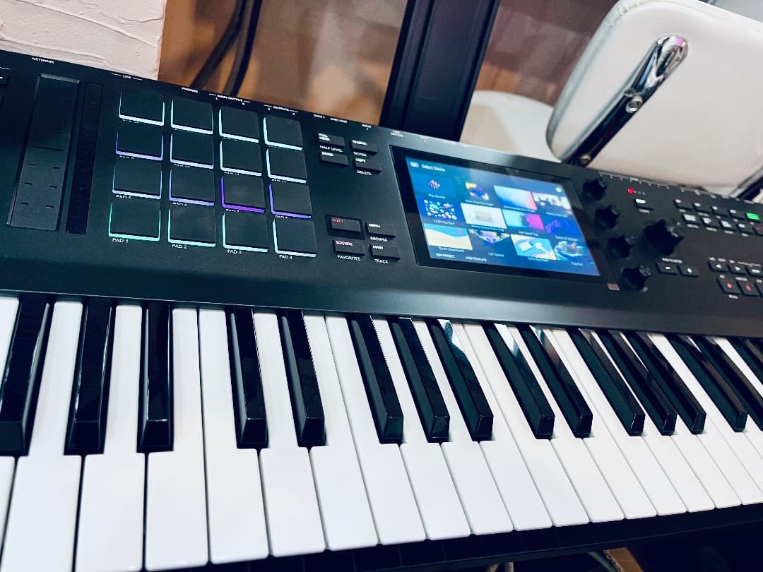 希少 AKAI MPC Key 61 生産完了品 即発送 サンプラー シンセ ②