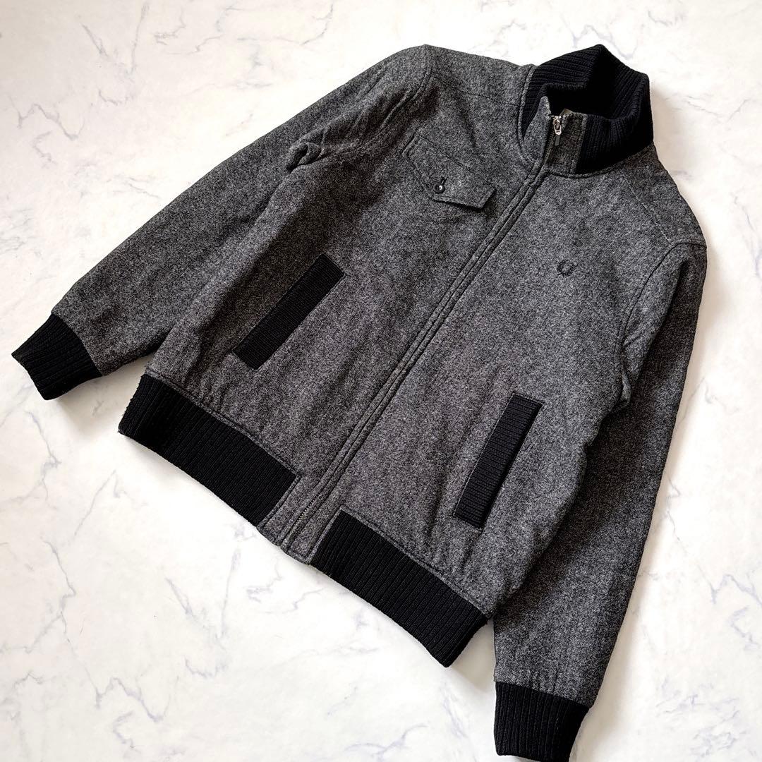 【FRED PERRY】ウールキルティングジャケット　刺繍ロゴ　ハイネック　L