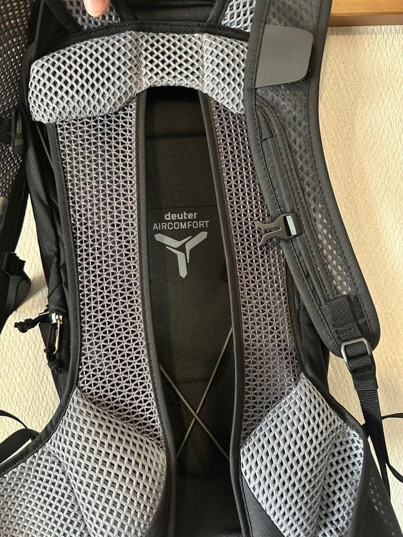 deuter RACE AIR 10 ブラック