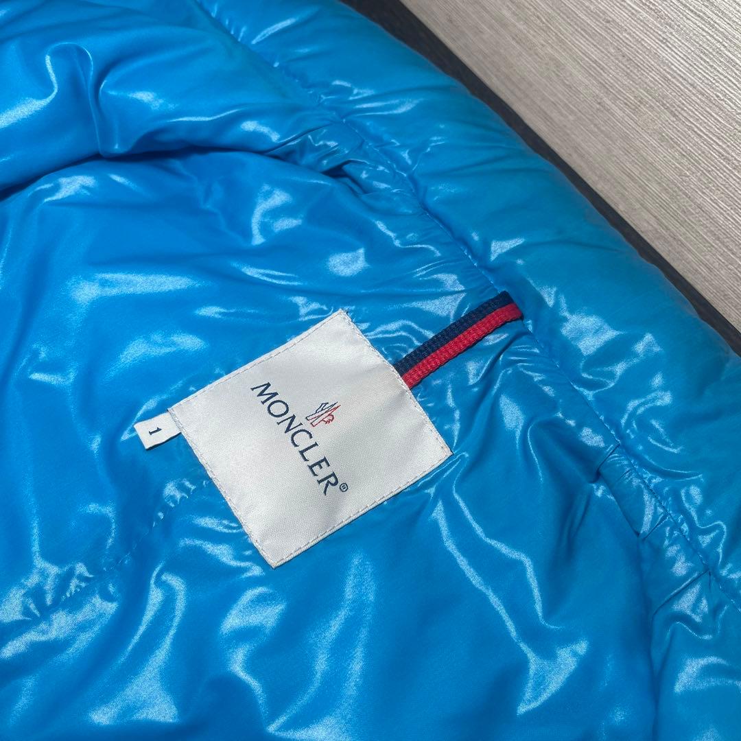 モンクレール レディースダウンベスト