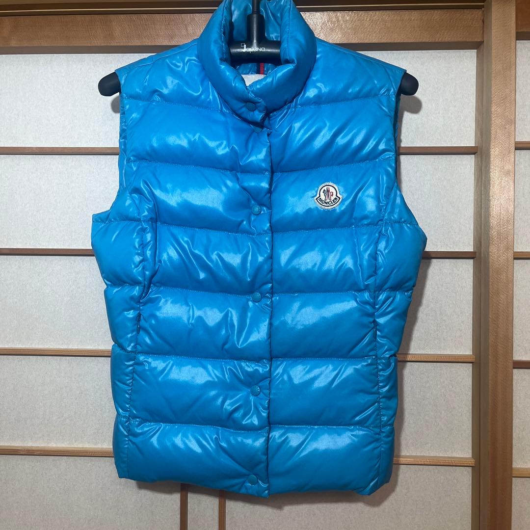 モンクレール レディースダウンベスト