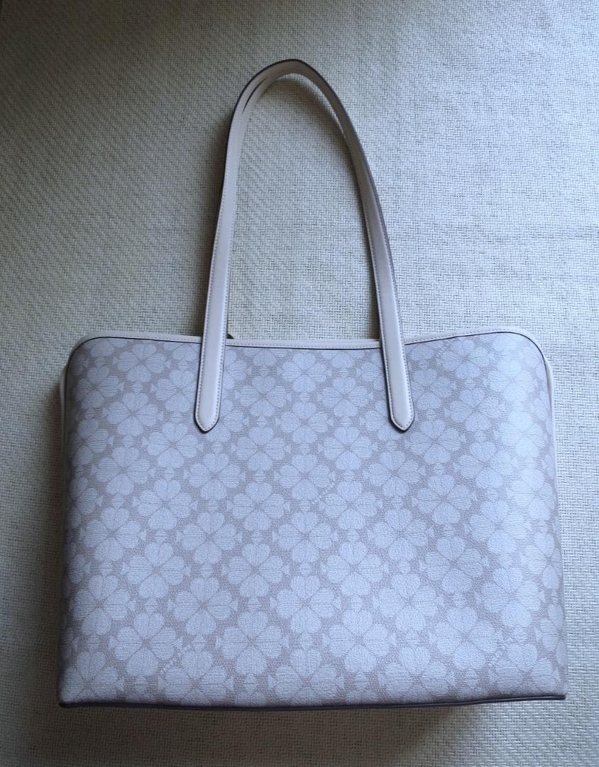 美品ケイトスペード　スペード フラワーコーテッド キャンバストート　ラージ肩掛け