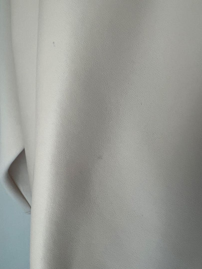 バニラベージュ　お袖ラッフルブルゾン