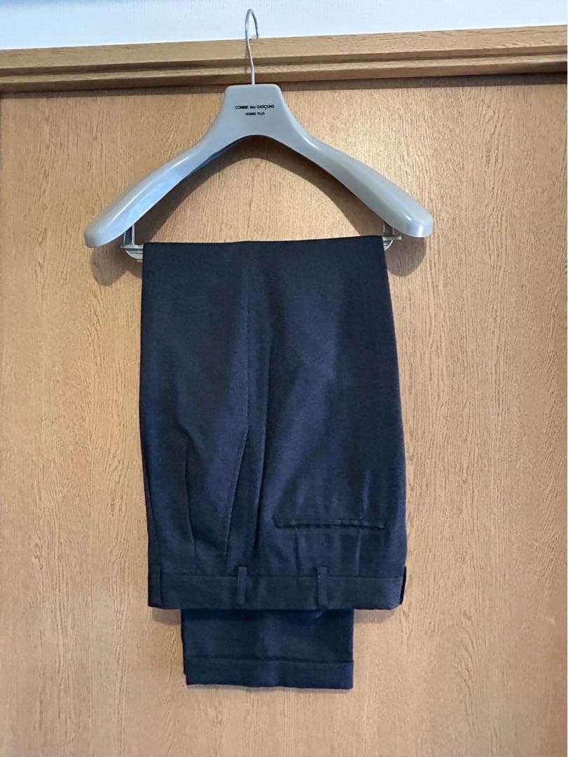 ダークグレー ダブルブレストスーツ ズボン2着付きです。