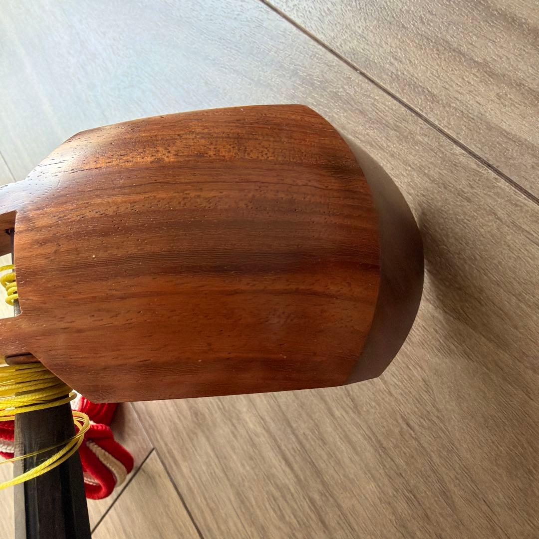 三味線本体 白とオレンジ