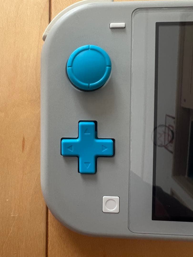 Nintendo Switch Lite ザシアンザマゼンタデザイン