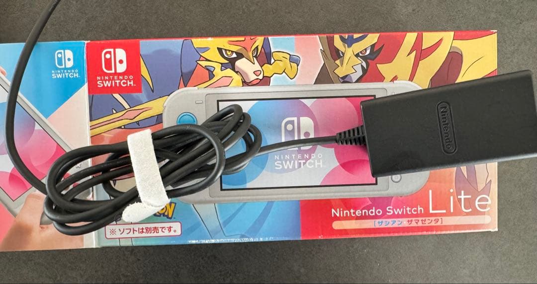 Nintendo Switch Lite　ザシアン・ザマゼンタ