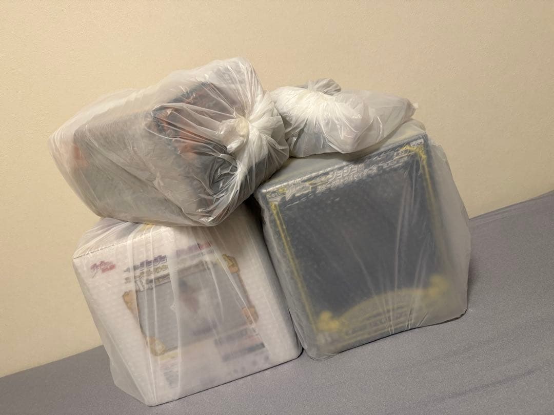 【限定出品】ジョジョの奇妙な冒険一番くじ⭐︎箱付き超美品×3体+おまけの承太郎付⭐︎