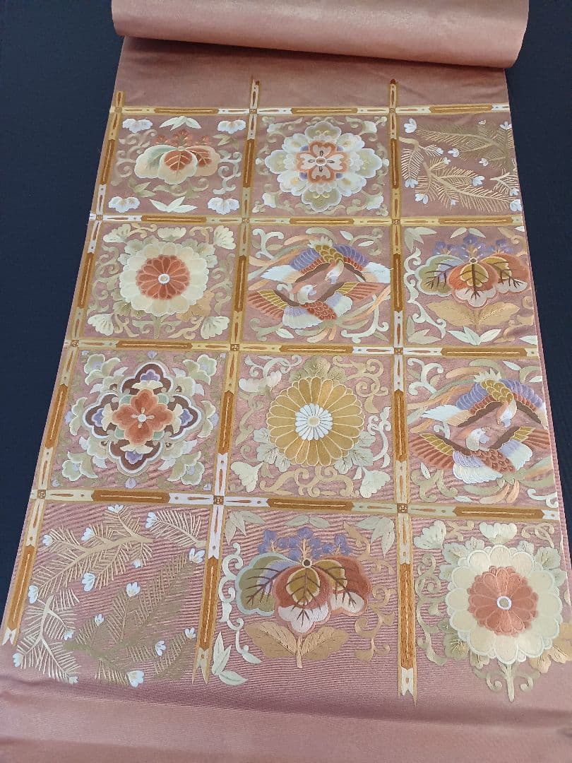 ［お太鼓柄］袋帯　中古品　刺繍　450cm O-833