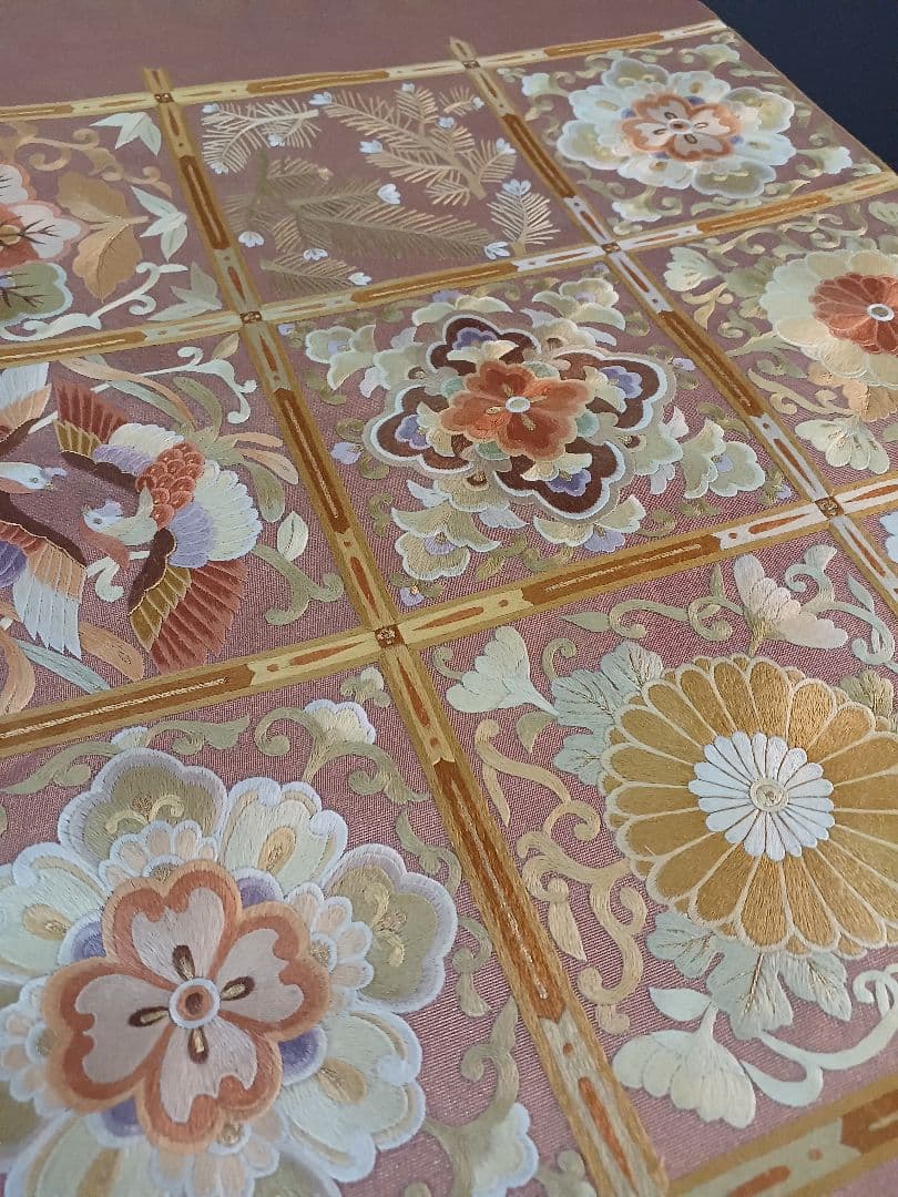 ［お太鼓柄］袋帯　中古品　刺繍　450cm O-833