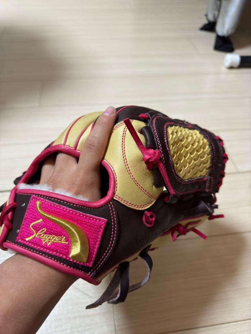 スラッガー軟式内野手用オーダーグローブ