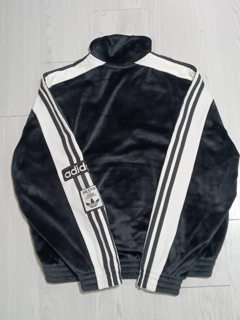 新品adidas W ADIBREAK VELOUR TT 黒 M重盛さと美