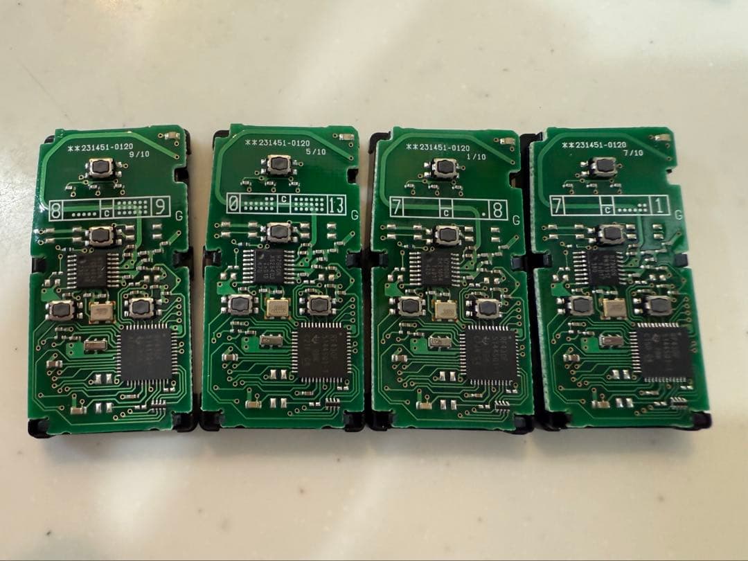 トヨタ80ノア、ヴォクシー等　スマートキー　4ボタン231451-0120 4個