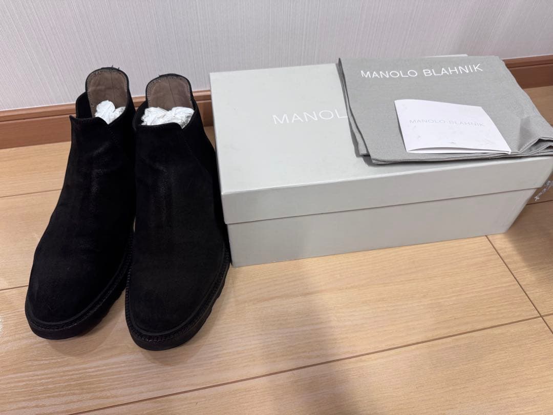 MANOLO BLAHNIK ブラック サイドゴアブーツ　サイズ　7.5