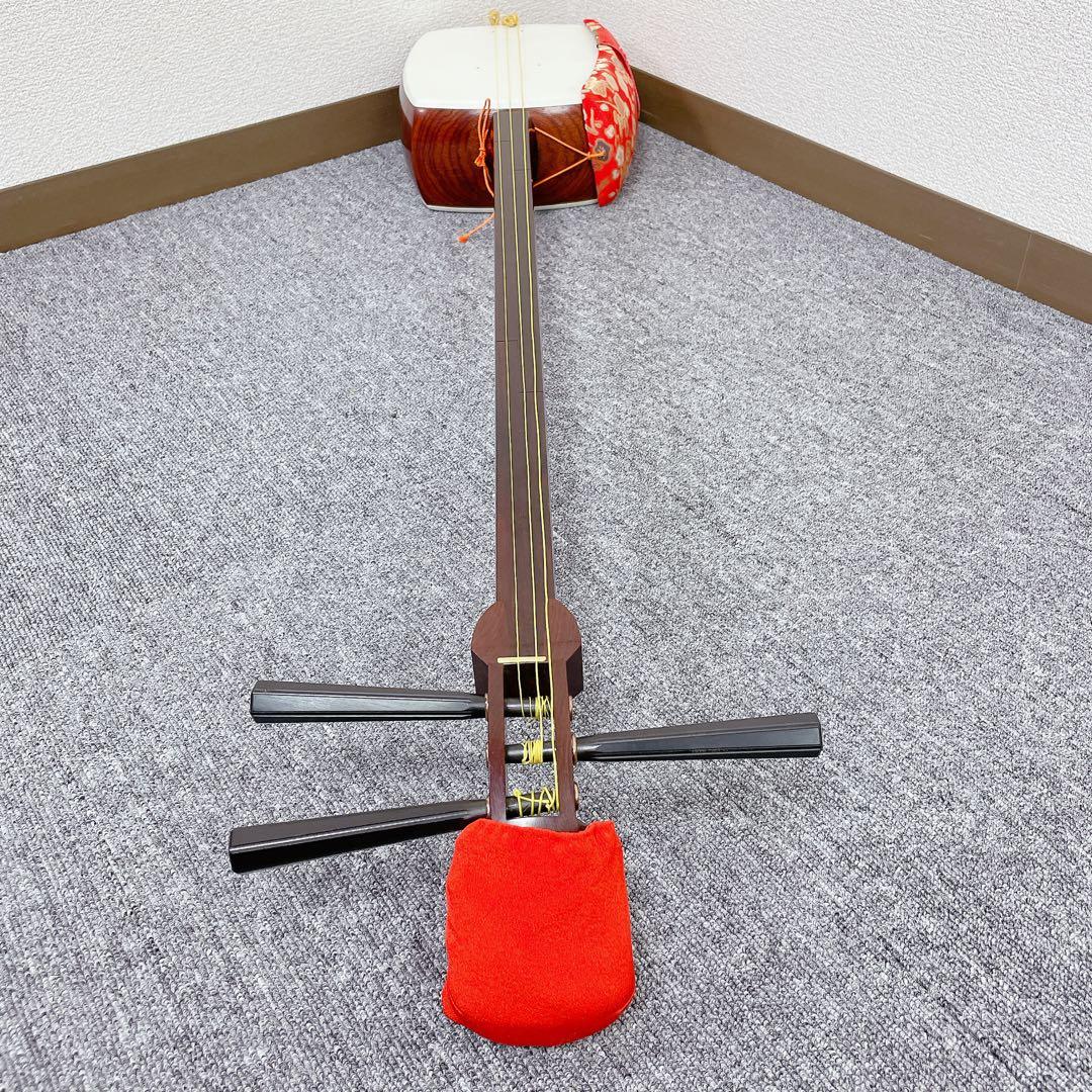 三味線 中棹 紅木 一本溝 犬皮 子持ち綾杉彫り 和楽器