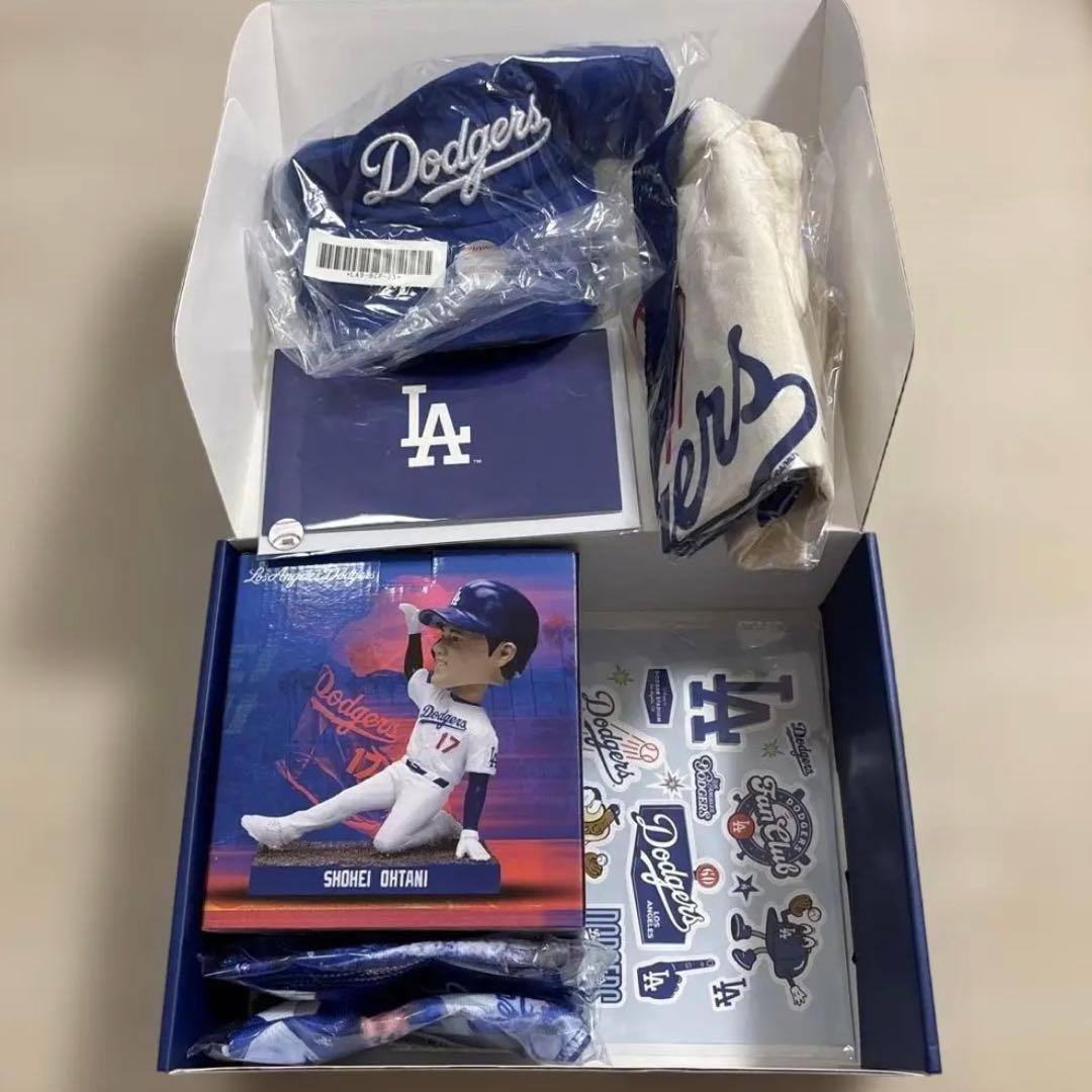 ロサンゼルス・ドジャース ファンクラブ特典セット 大谷翔平 ボブルヘッド 付き